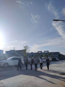 2021年5月28號，宜陽縣委副書記，縣政法委書記楊會勉一行蒞臨洛陽香蕉视频在线免费軸承進行調研