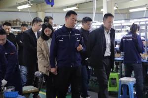 保利匯鑫、鋼研極光、金航鈦業領導蒞臨香蕉视频在线免费軸承考察交流